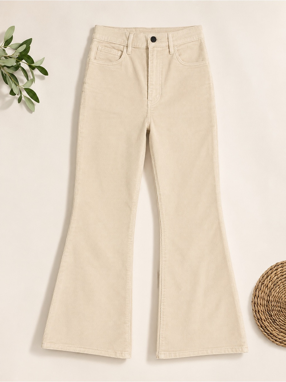 Levi's 70s High-Rise Flare Corduroy Pants (360)